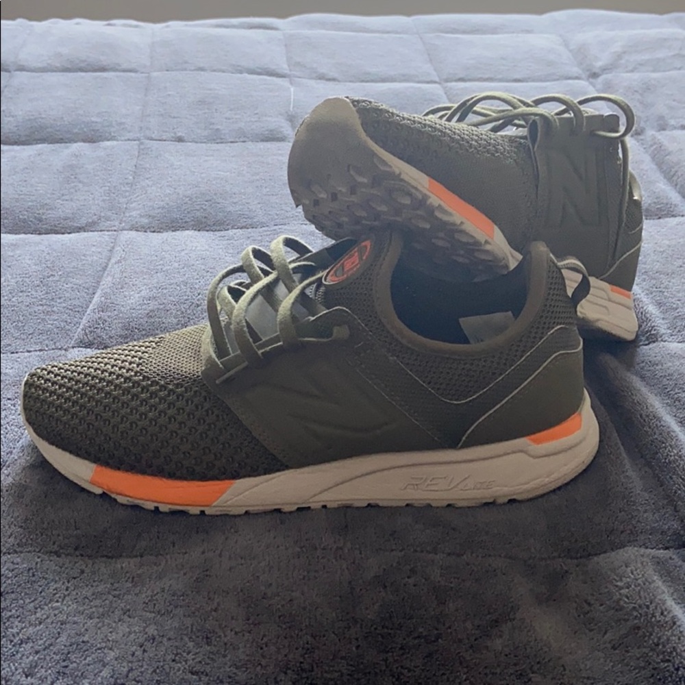 New Balance 247